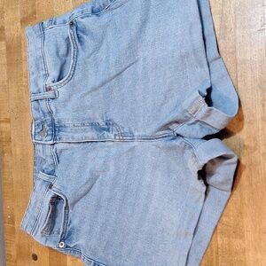 H&M Lightwash Denim Shorts Cuffed 3" Inseam Good Used Condition‎ Sz 12